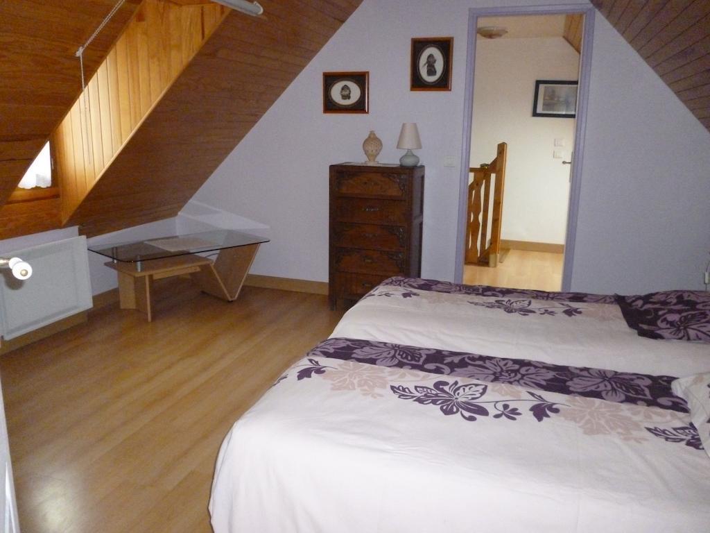 Les Gites De Kerroyal Garlan Exterior foto