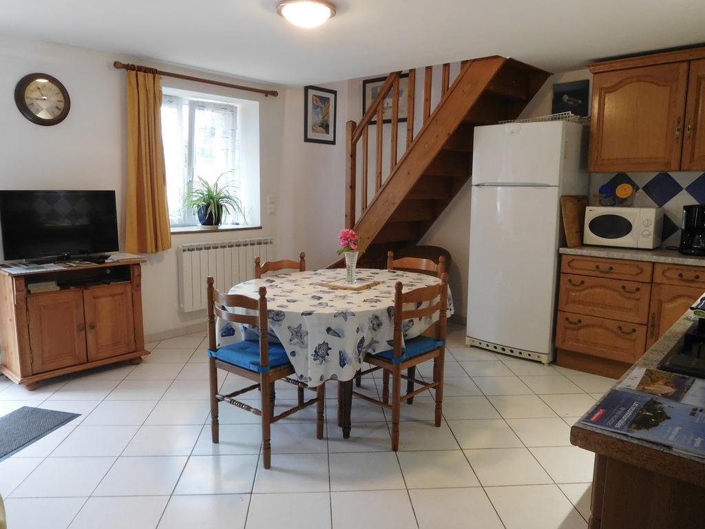 Les Gites De Kerroyal Garlan Exterior foto